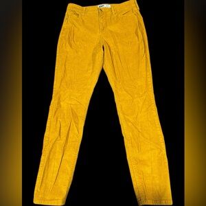 Woman’s corduroy rockstar super skinny high-rise pants